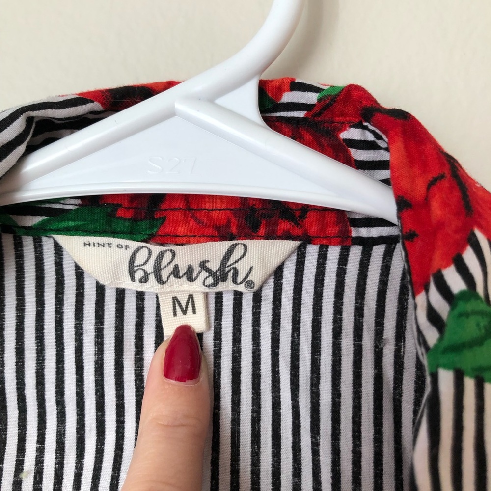 Button front blouse - Picture 4 of 5